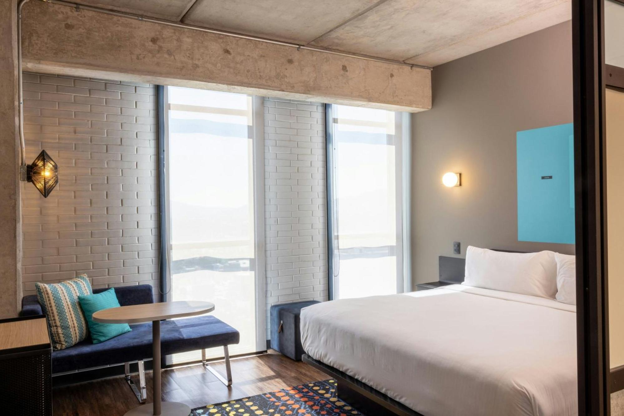 فندق Aloft Guadalajara Sur Santa Anita  المظهر الخارجي الصورة